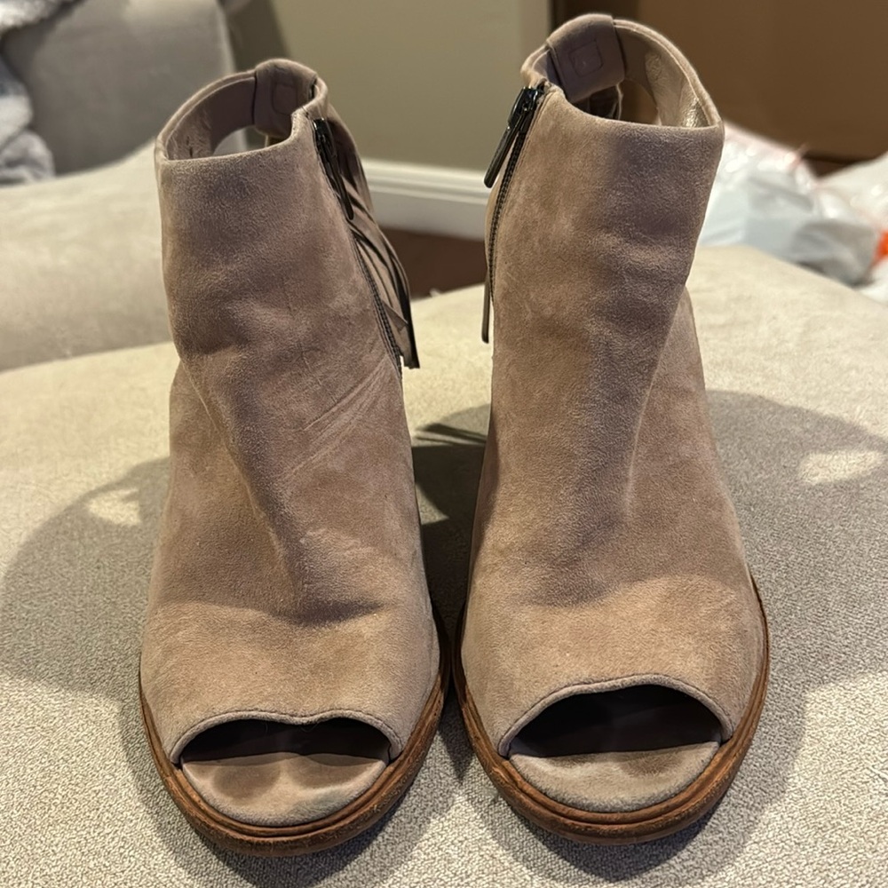 Vince Camuto Suede Heels